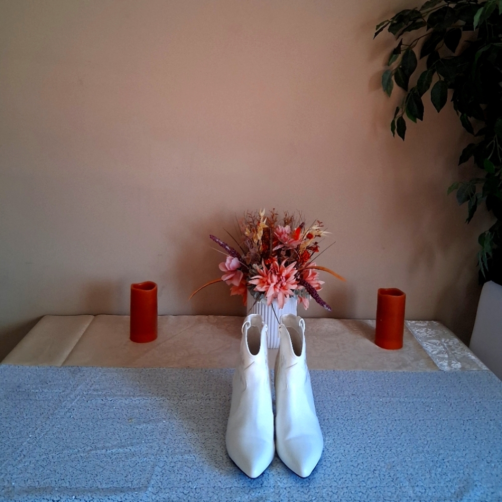 Elegant White/ Cream Ankle Boots